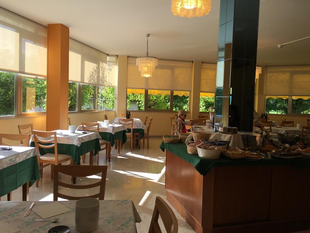 Hotel Plutone 체르비아 외부 사진